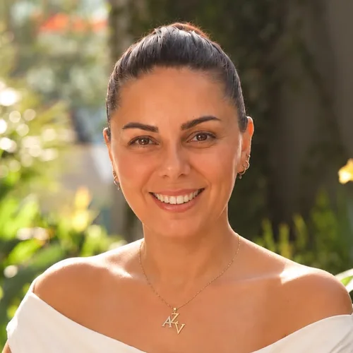 Zehra Akyüz